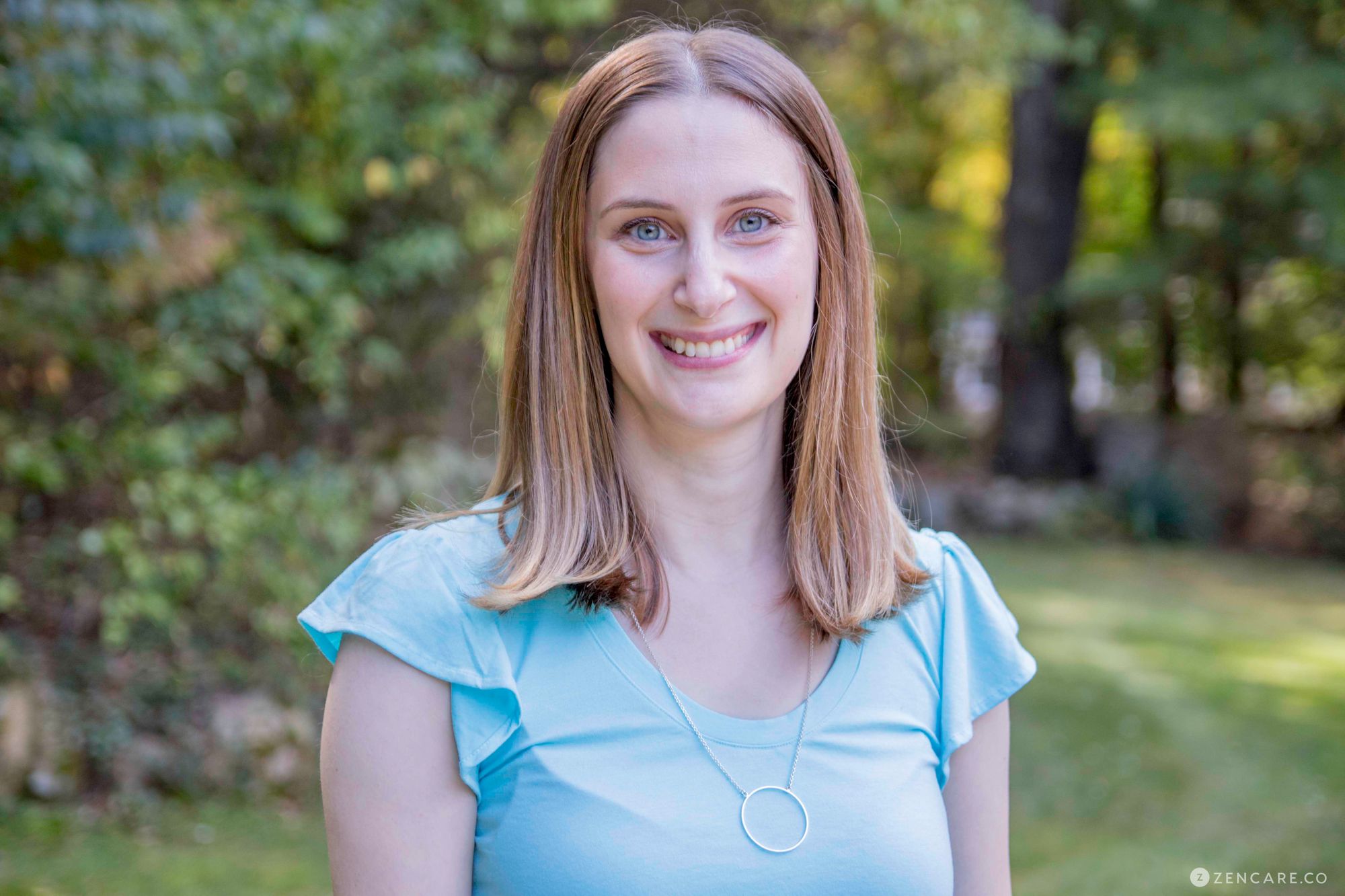 Dr. Dana Siperstein is a Board-Certified Psychiatrist providing medication management and online therapy to clients in RI, CT, DC, and MA. We spoke with Dr. Siperstein about her background, therapy philosophy, and what to expect in sessions with her.