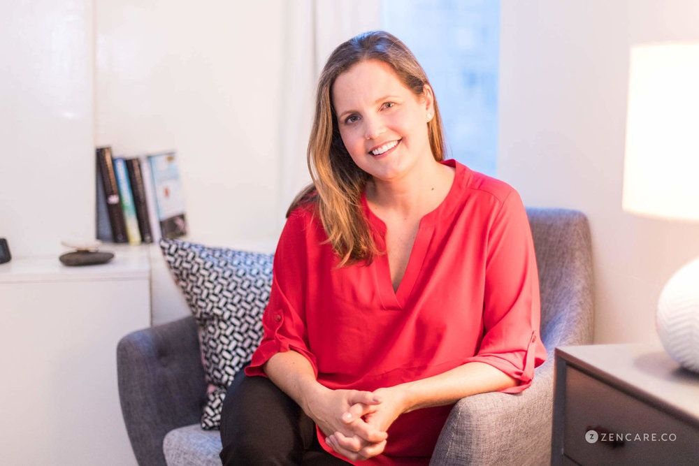 Melissa Divaris Thompson is a therapist in Midtown Manhattan. We spoke with Melissa about her background, her therapy philosophy, and what to expect in sessions with her.