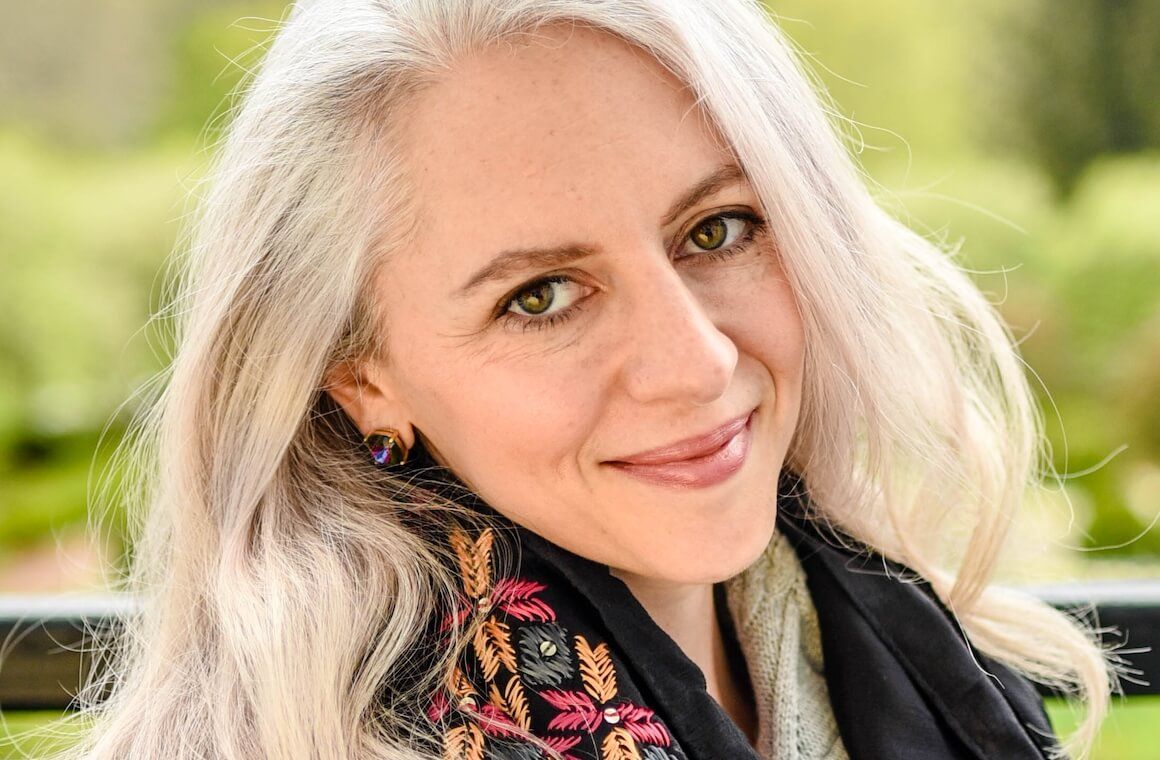 Ruschelle Khanna is a therapist in New York. We spoke with Ruschelle about her background, her therapy philosophy, and what to expect in sessions with her.