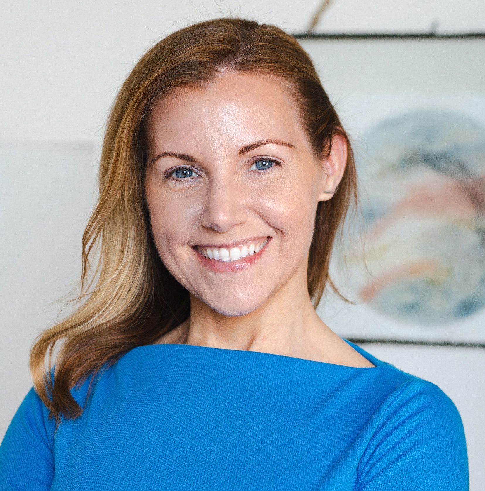 Sarah Farris is a therapist in Chicago. We spoke with Sarah about her background, her therapy philosophy, and what to expect in sessions with her.