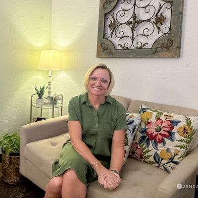 Julia Leonard Julia Leonard