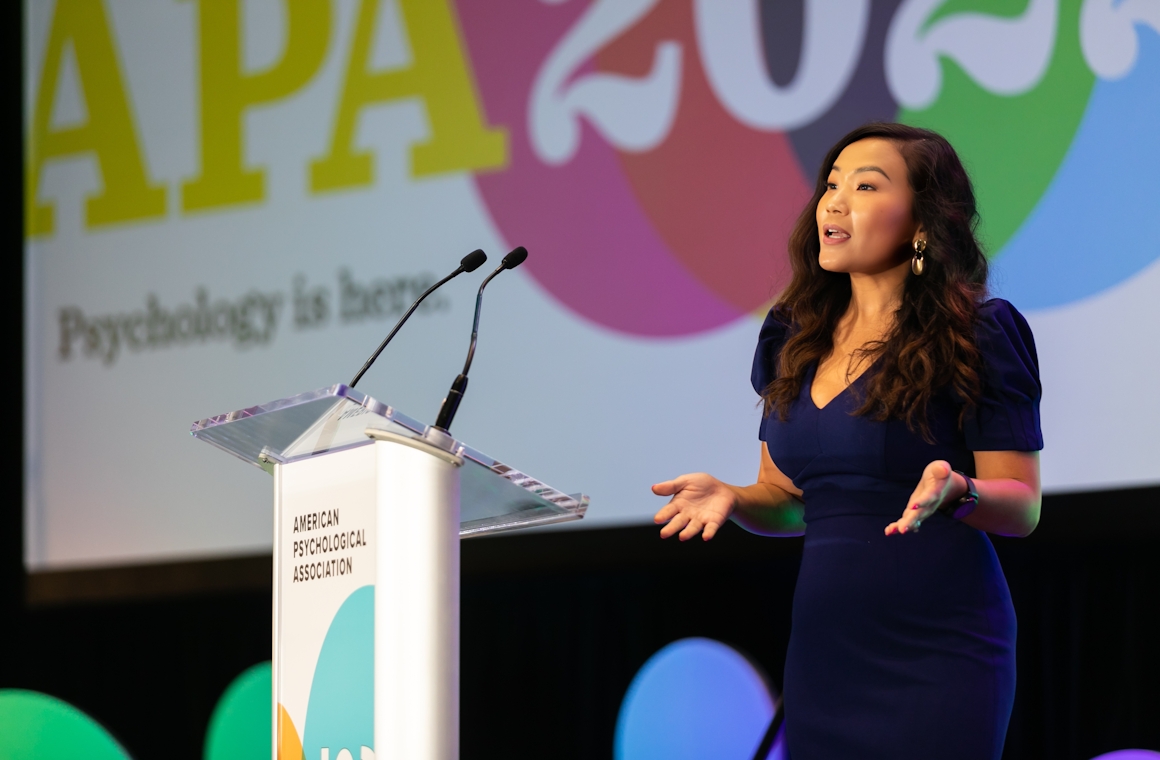 Talee Vang Talee Vang