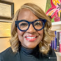 Profile image of Elaine Oliver Profile image of Elaine Oliver