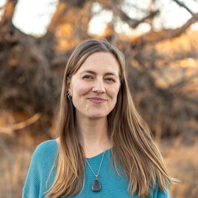 Alison deLassus Alison deLassus