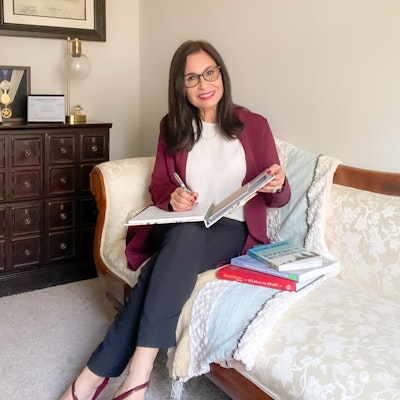 Alba Colmenares Moore Alba Colmenares Moore