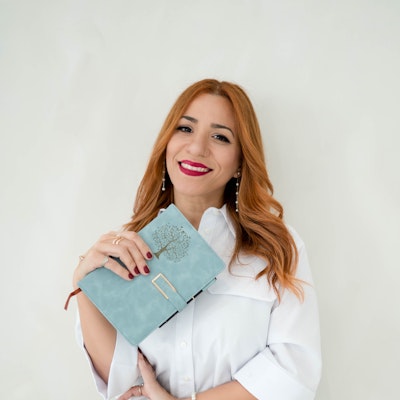 Image of Roselyn Perez Image of Roselyn Perez