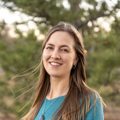 Alison deLassus Alison deLassus