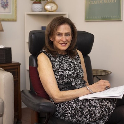 Ellen Carni Ellen Carni