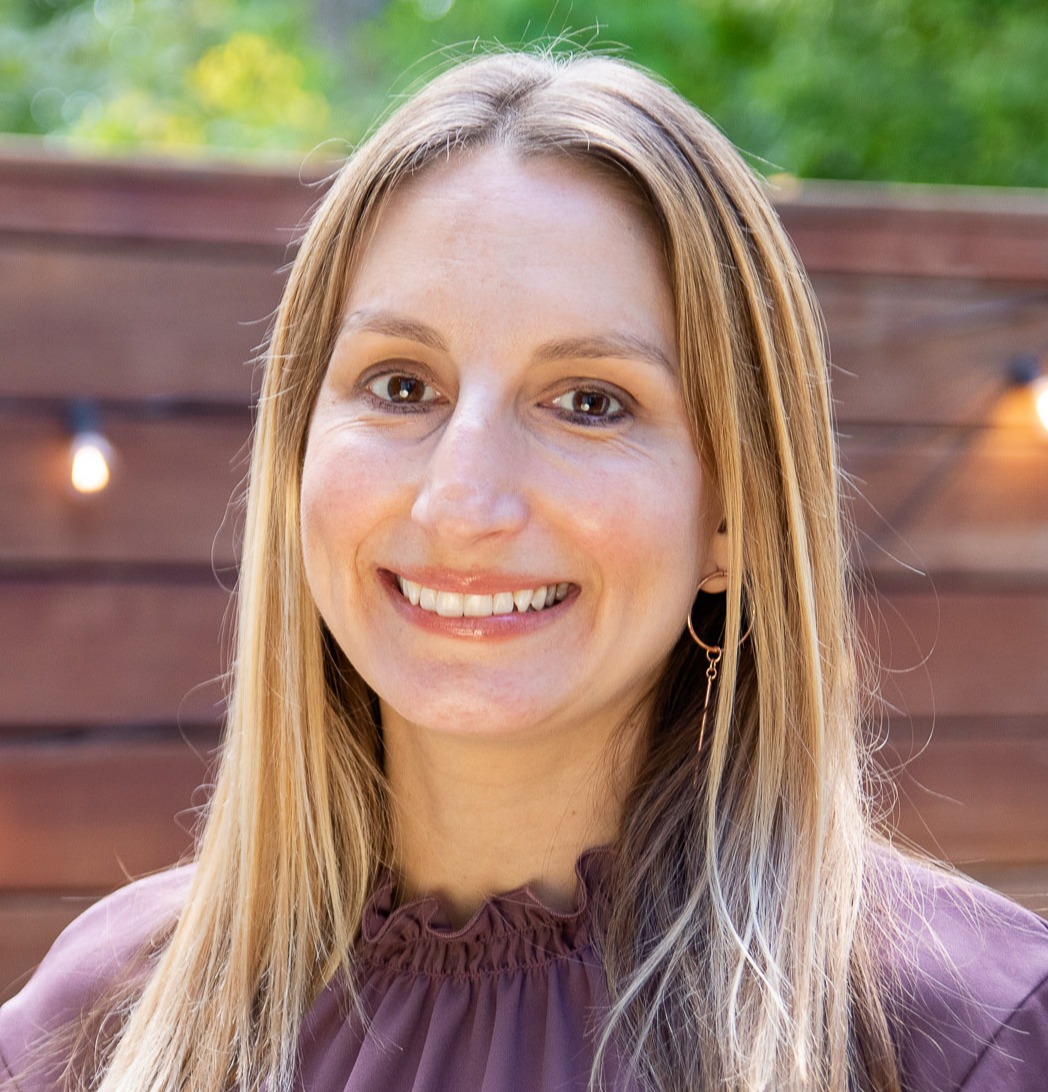 Laura Alvarado's profile picture