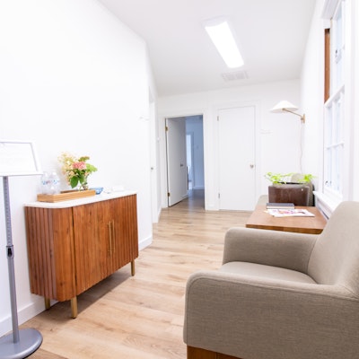 Lindsay Bryden Lindsay Bryden