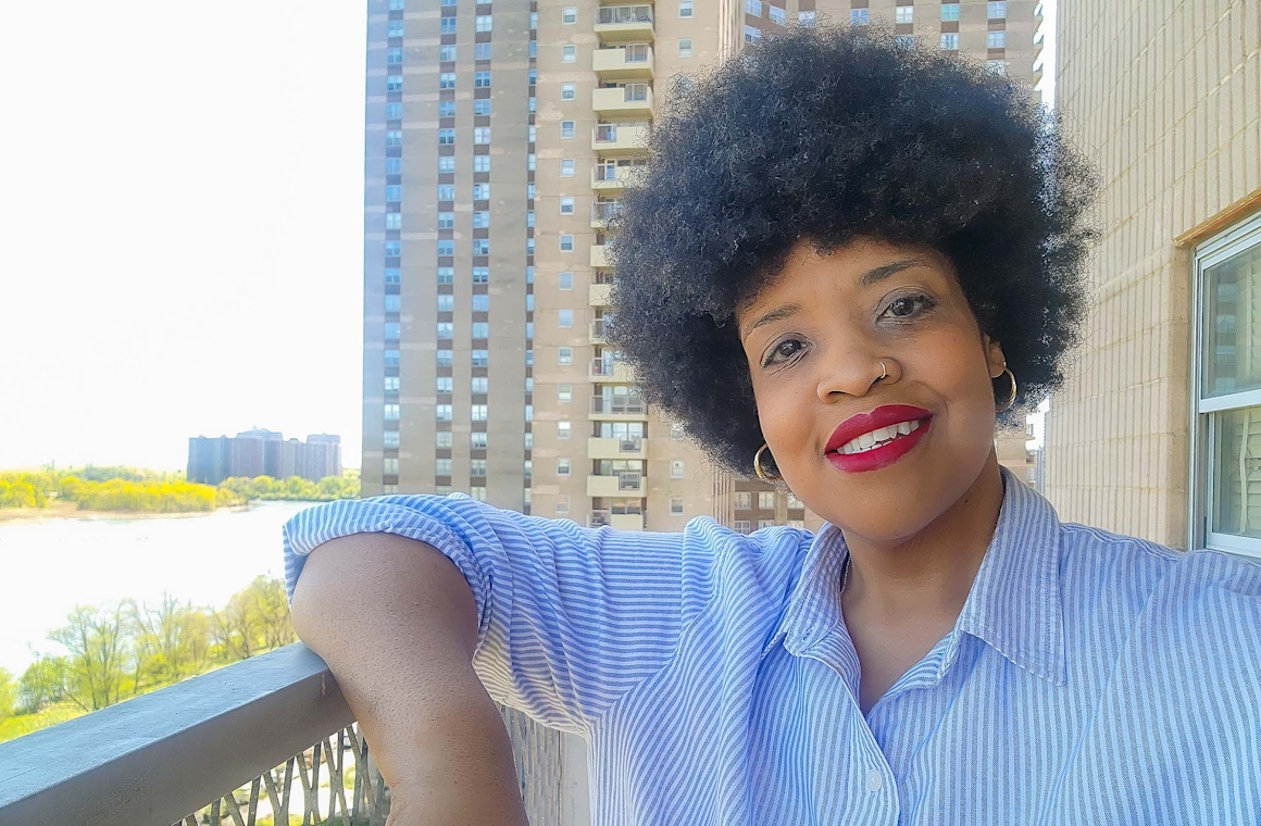 Thea Flowers Thea Flowers