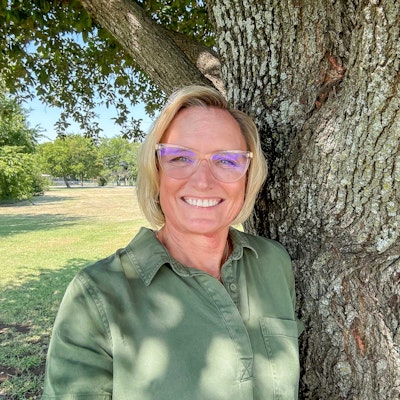 Julia Leonard Julia Leonard