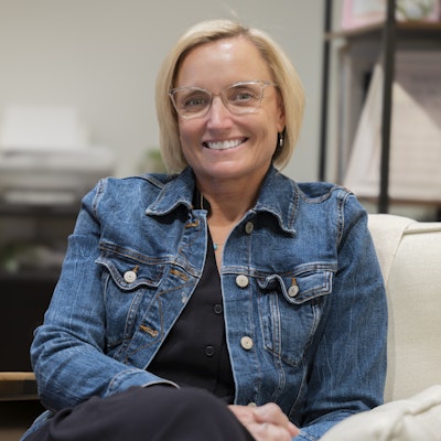 Julia Leonard Julia Leonard