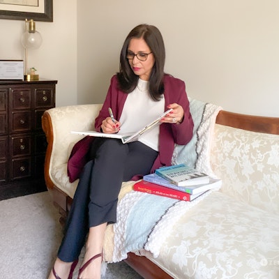 Alba Colmenares Moore Alba Colmenares Moore