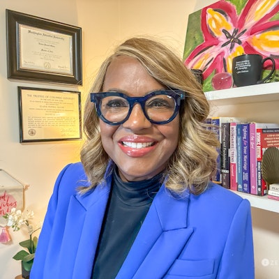 Elaine Oliver Elaine Oliver