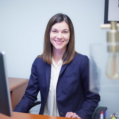 Lindsay Schnetzer Lindsay Schnetzer